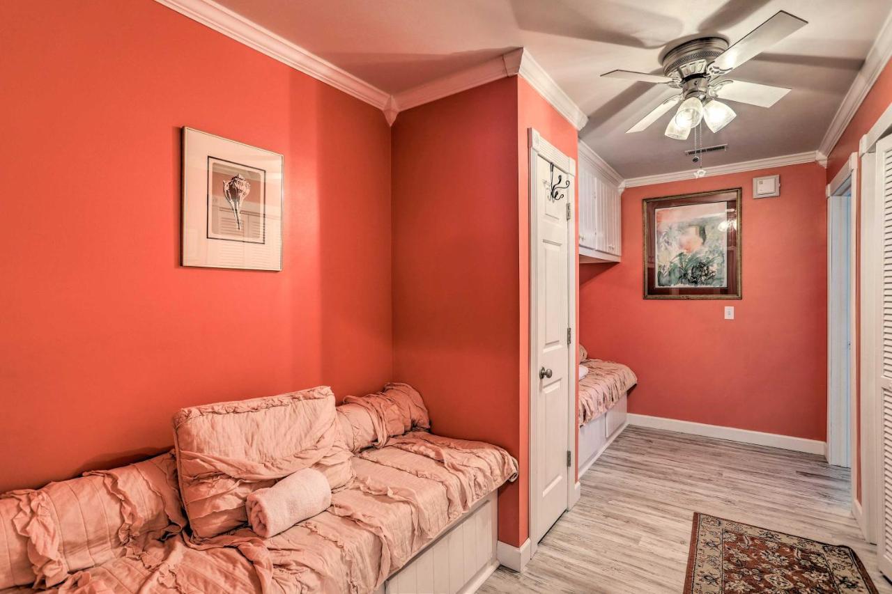 Breezy Murrells Inlet Condo With Deck Walk To Beach Миртл-Бич Экстерьер фото